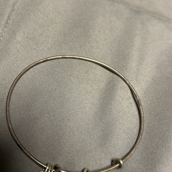 Alex and Ani 2014 Las Vegas Welcome Sign Poker Chip Silver Bangle - Picture 2 of 4